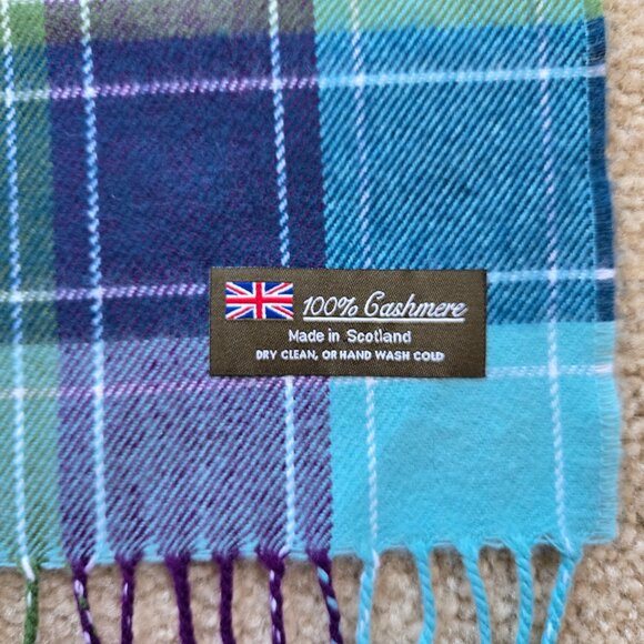 NWOT Plaid Cashmere Scarf With Fringe - Picture 3 of 6